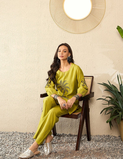 Women’s Embroidered Crepe Co-Ord Set